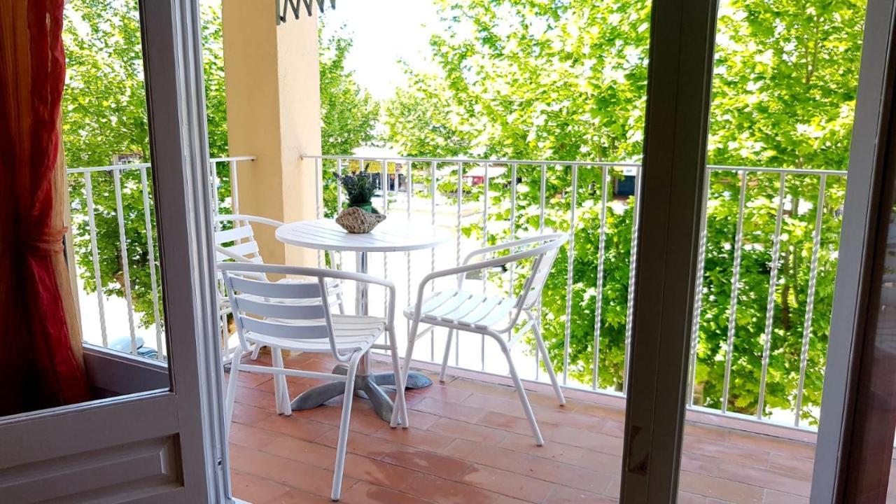 Leroy Apartment Empuriabrava Bagian luar foto